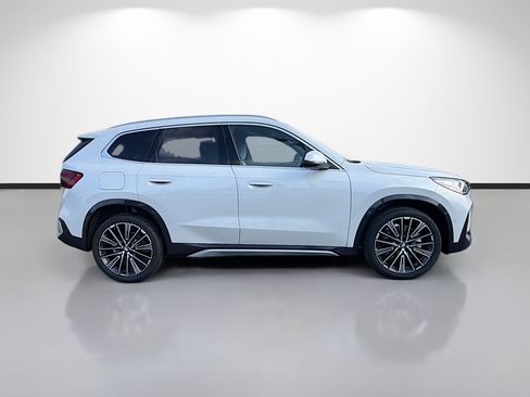 New 2026 BMW X1 xDrive28i w/ Technology Package AWD/4WD image 2