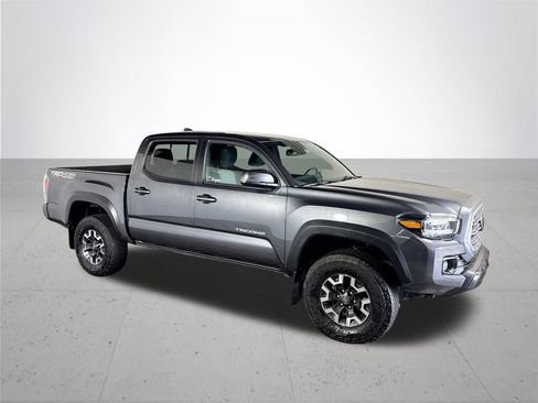 Used 2023 Toyota Tacoma TRD Off-Road w/ Technology Package AWD/4WD image 4