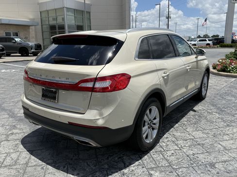 Used 2016 Lincoln MKX Premiere FWD image 7
