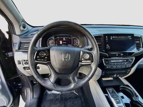 Used 2021 Honda Pilot Elite image 11