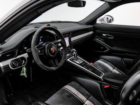 Used 2018 Porsche 911 GT3 w/ Sport Chrono Package image 41