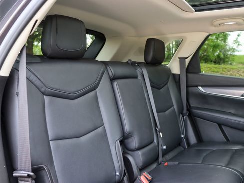Used 2019 Cadillac XT5 Premium Luxury w/ Driver Assist Package FWD image 19