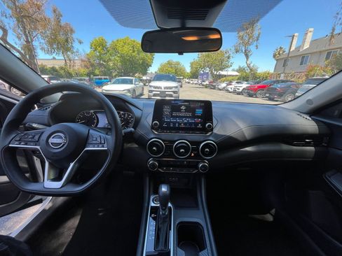 Used 2025 Nissan Sentra SV FWD image 31