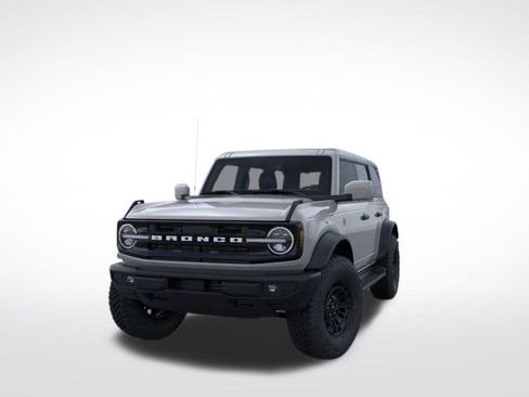 New 2026 Ford Bronco Outer Banks w/ Sasquatch Package AWD/4WD image 1