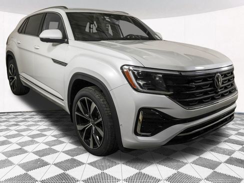 New 2026 Volkswagen Atlas Cross Sport SEL Premium R-Line AWD/4WD image 9