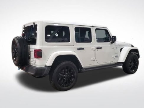 Used 2024 Jeep Wrangler Unlimited Sahara image 6