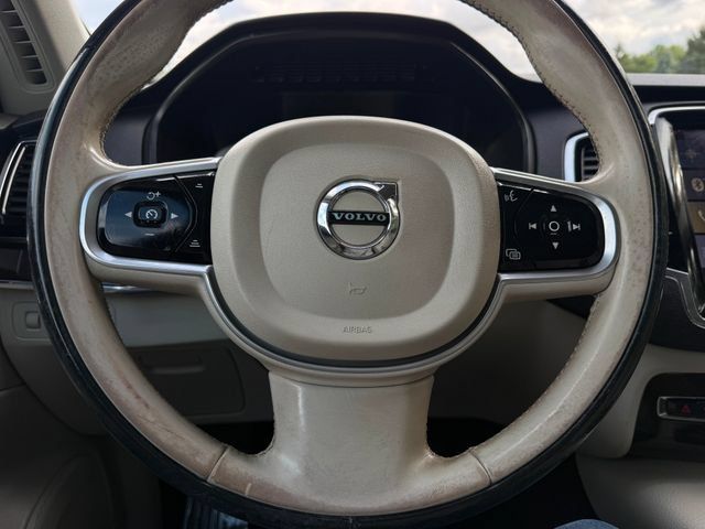 Used 2018 Volvo XC90 T6 Momentum w/ Convenience Package AWD/4WD image 12