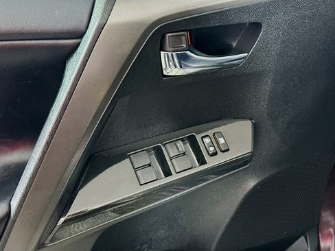 Used 2018 Toyota RAV4 SE w/ Advanced Technology Package AWD/4WD image 19