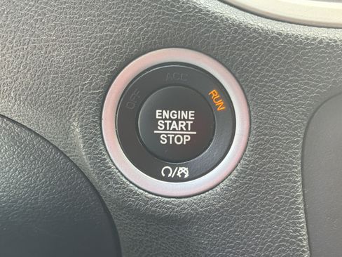 Used 2022 Dodge Charger SXT AWD/4WD image 14