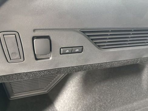 New 2026 Lincoln Nautilus Premier image 26