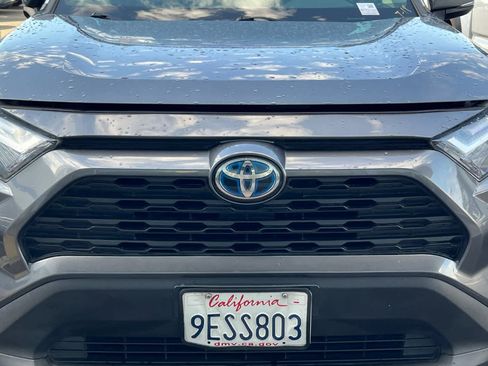 Used 2023 Toyota RAV4 XLE AWD/4WD image 12