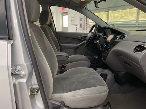 Used 2003 Ford Focus SE image 20