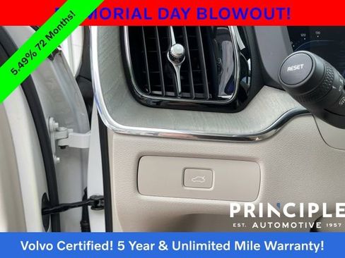 Certified 2023 Volvo XC60 B5 Plus w/ Protection Package Premier AWD/4WD image 26