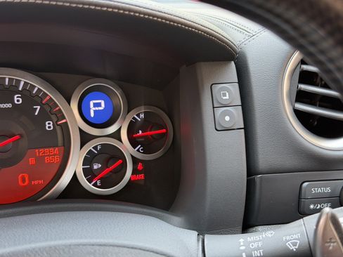 Used 2010 Nissan GT-R Premium AWD/4WD image 23