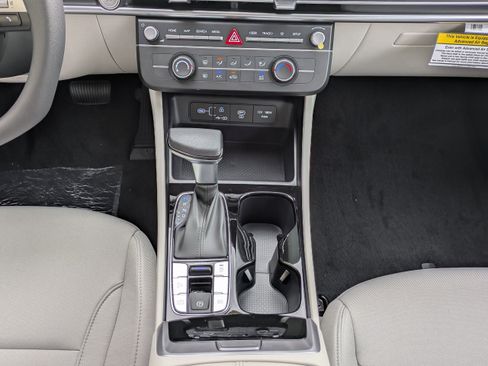 New 2026 Hyundai Tucson SE image 19