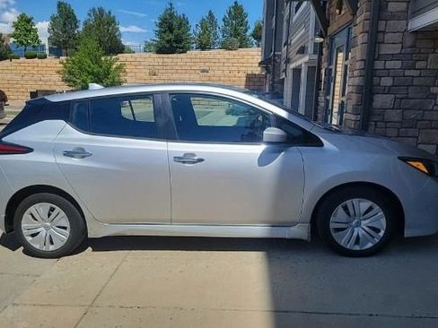 Used 2025 Nissan Leaf S FWD image 12