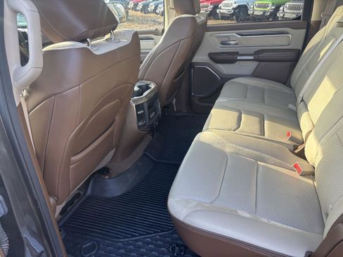 Used 2019 RAM 1500 Laramie image 10