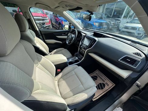 Used 2019 Subaru Ascent Premium w/ Popular Package #3 AWD/4WD image 16