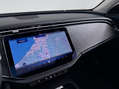 New 2025 Mercedes-Benz E 350 4MATIC Sedan image 19