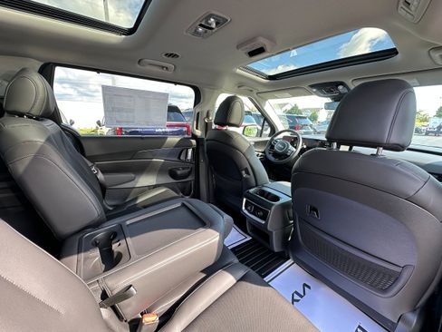 New 2026 Kia Carnival SX FWD image 15
