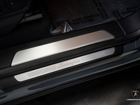 Used 2023 Lamborghini Urus S image 45