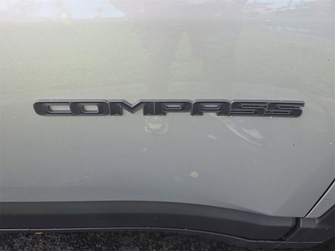 New 2026 Jeep Compass Latitude image 30