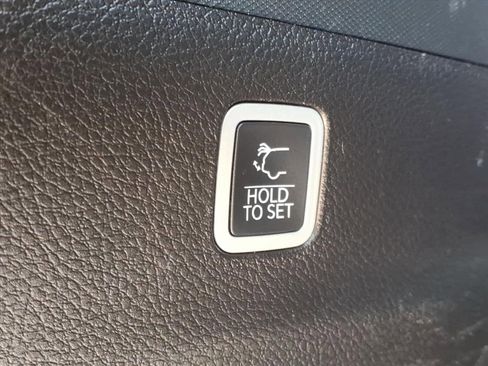 Used 2024 Jeep Wagoneer L Series III w/ Flexible Seating Group image 16