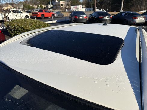 Used 2019 Nissan Rogue Sport SL w/ Premium Package image 12