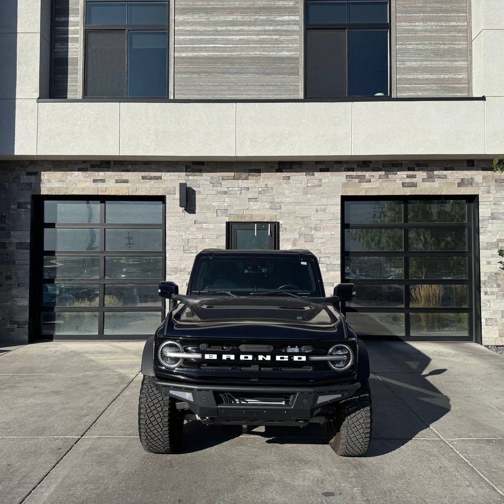 Used 2021 Ford Bronco Outer Banks w/ Sasquatch Package AWD/4WD image 8