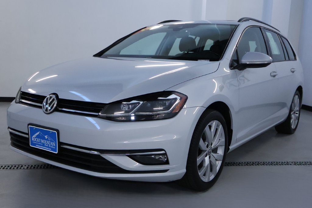 Used 2019 Volkswagen Golf SE FWD image 4