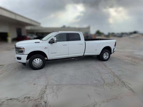 New 2026 RAM 3500 Longhorn image 5