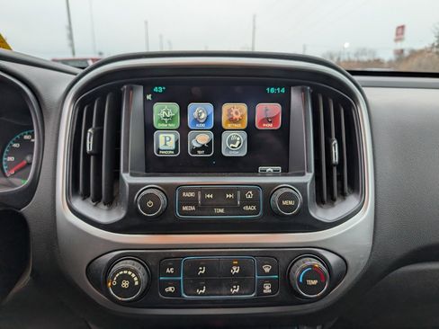 Used 2015 Chevrolet Colorado LT w/ LT Convenience Package image 13