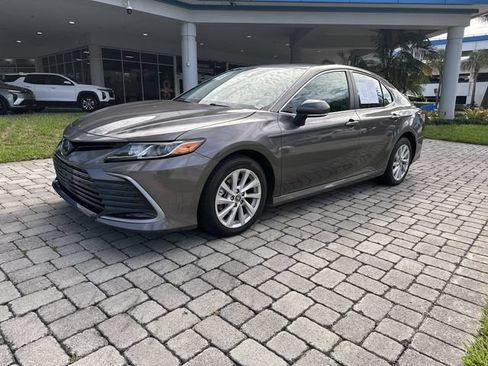 Used 2024 Toyota Camry LE FWD image 30