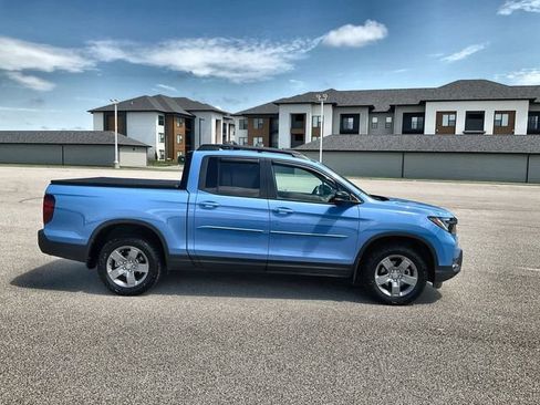 Used 2025 Honda Ridgeline TrailSport image 13
