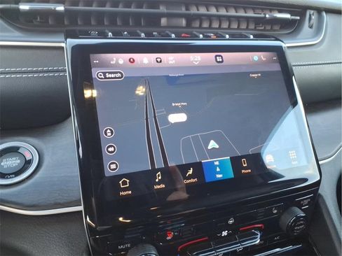 Used 2023 Jeep Grand Cherokee L Limited image 24