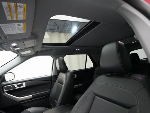 Used 2023 Ford Explorer XLT w/ Equipment Group 202A image 33