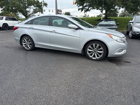 Used 2011 Hyundai Sonata SE FWD image 19