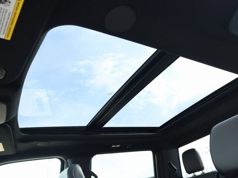 New 2025 Ford F150 Lariat w/ Equipment Group 502A High image 17