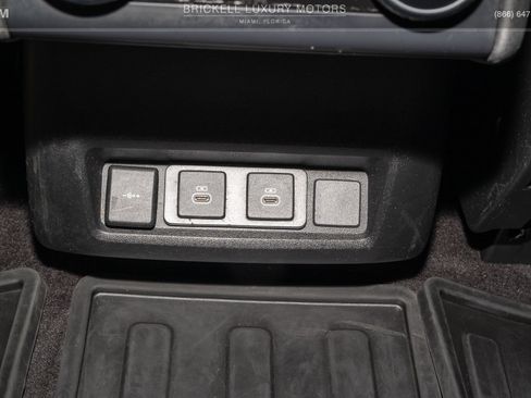 Used 2023 Land Rover Discovery S R-Dynamic image 21