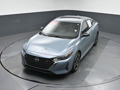 Used 2024 Nissan Sentra SR w/ SR Premium Package image 33