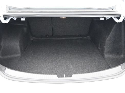 Used 2023 Chevrolet Malibu LT FWD image 15