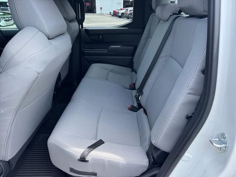 Used 2025 Toyota Tacoma SR5 AWD/4WD image 13
