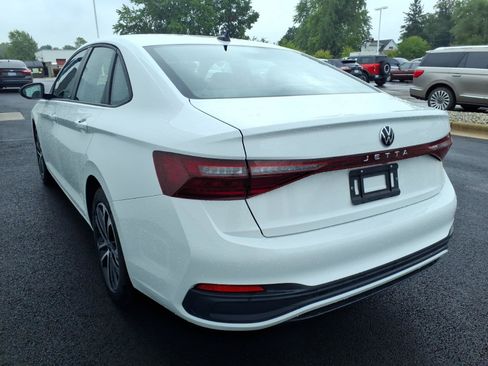 Used 2025 Volkswagen Jetta Sport FWD image 4