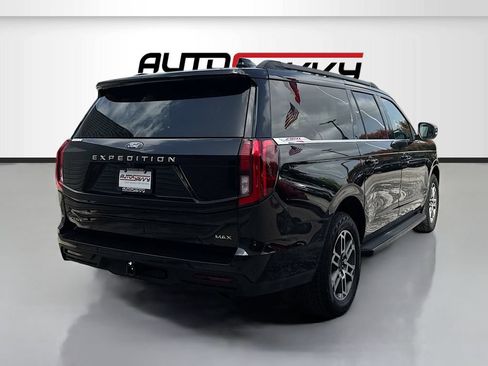 Used 2025 Ford Expedition Max Active AWD/4WD image 7