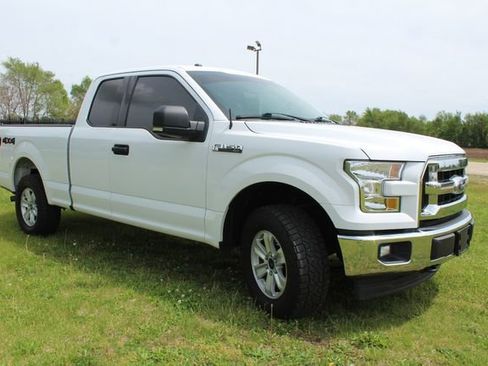 Used 2017 Ford F150 XLT w/ Equipment Group 301A Mid AWD/4WD image 5