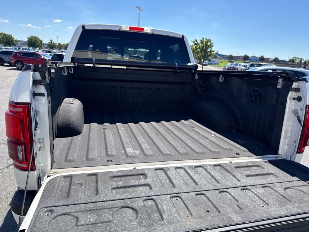 Used 2016 Ford F150 Platinum w/ Equipment Group 701A Luxury AWD/4WD image 37