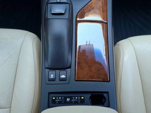 Used 2013 Lexus RX 450h AWD w/ Navigation Pkg image 25