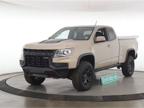 Used 2022 Chevrolet Colorado ZR2 w/ ZR2 Dusk Special Edition AWD/4WD image 10