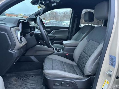 Used 2024 Chevrolet Colorado ZR2 w/ Safety Package image 16