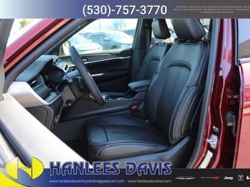 New 2026 Jeep Grand Cherokee Limited AWD/4WD image 13